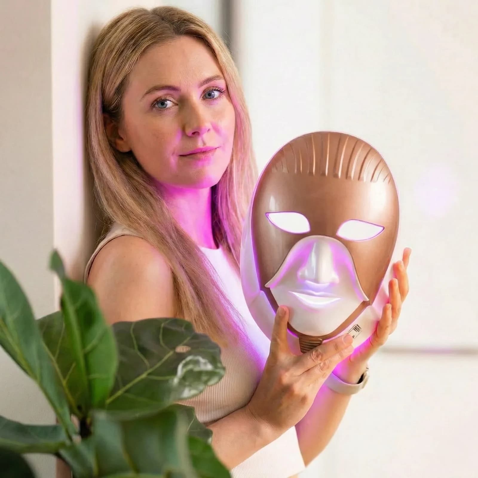 Buudy LED-masken set fra siden
