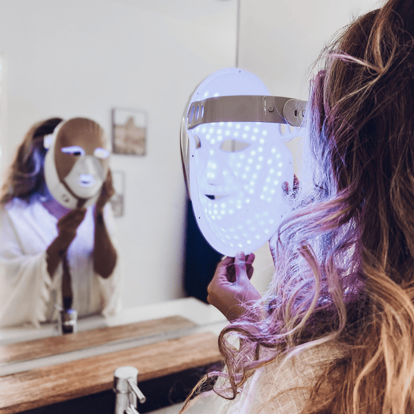 Buudy 7 Colour LED Face Mask white light therapy mode for accelerating skin metabolism and renewal UK